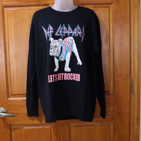 Forever 21 Black Crew Neck Sweater with Rock Band Graphic Oversized Small - Picture 2 of 15